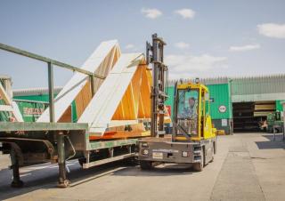Oldaltöltős targoncák Dízel oldalvillás taroncák Combi-Lift C 5000 4WSL
