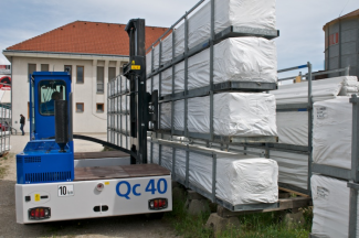 Oldaltöltős targoncák Dízel oldalvillás taroncák Baumann QC 30/14