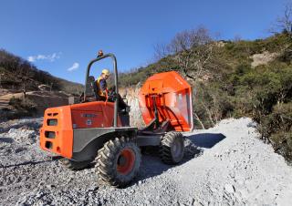 Dömperek Ausa D 1000 AP