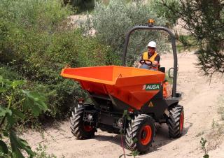 Dömperek Ausa D 300 AHG