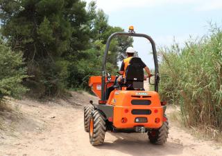 Dömperek Ausa D 300 AHG