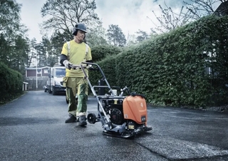 Vibrolapok Egyirányú vibrolapok Husqvarna LF 75 LAT