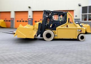 Elektromos targoncák Caterpillar EP80N