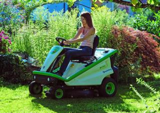 Fűnyíró és kertitraktorok Etesia BAHIA MKM