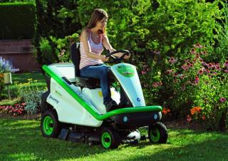 Fűnyíró és kertitraktorok Etesia BAHIA MKM