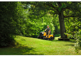 Fűnyíró és kertitraktorok Cub Cadet LT3 PR105