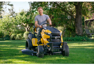 Fűnyíró és kertitraktorok Cub Cadet XT3 QS127