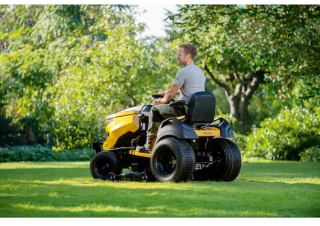Fűnyíró és kertitraktorok Cub Cadet XT3 QS127