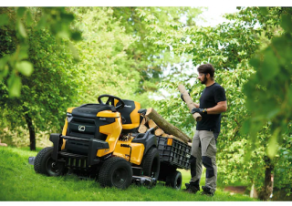 Fűnyíró és kertitraktorok Cub Cadet XT3 QS127