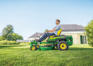 Fűnyíró és kertitraktorok John Deere Z320M 