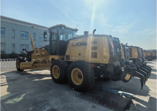 Gréderek XCMG GR2405T