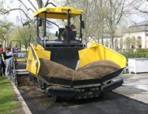 Gumikerekes finiserek Bomag BF 300 P-S 340-2