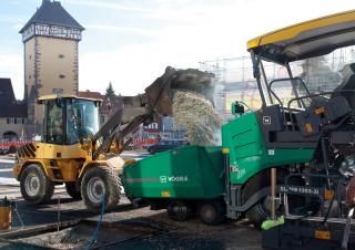 Gumikerekes finiserek Vögele Super 1303-3i