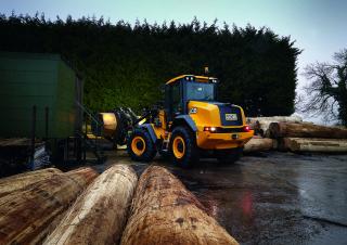 Gumikerekes homlokrakodók JCB 417 HT