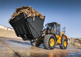 Gumikerekes homlokrakodók JCB 427 HT