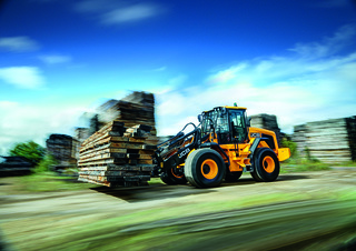 Gumikerekes homlokrakodók JCB 427 HT