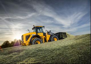Gumikerekes homlokrakodók JCB 435S