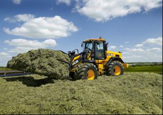 Gumikerekes homlokrakodók JCB 435S