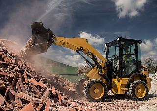 Gumikerekes homlokrakodók Caterpillar 903C 2