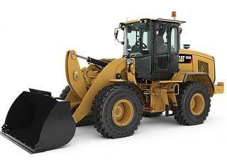 Gumikerekes homlokrakodók Caterpillar 926M