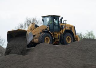 Gumikerekes homlokrakodók Caterpillar 950