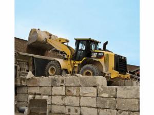 Gumikerekes homlokrakodók Caterpillar 950K