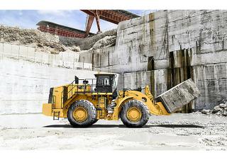 Gumikerekes homlokrakodók Caterpillar 986K