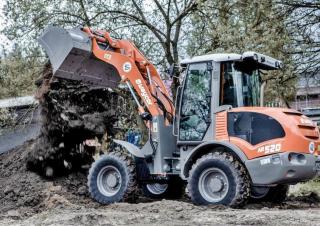 Gumikerekes homlokrakodók weycor AR 520