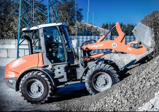 Gumikerekes homlokrakodók weycor AR 550