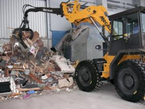 Gumikerekes homlokrakodók Ahlmann AS 210 e