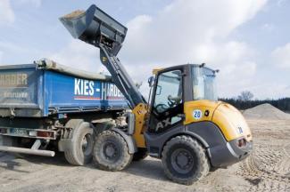 Gumikerekes homlokrakodók Mecalac AX 850