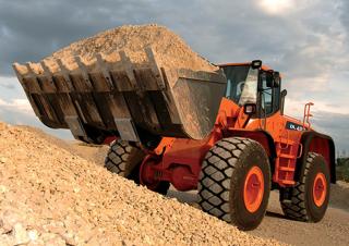 Gumikerekes homlokrakodók Doosan DL 420