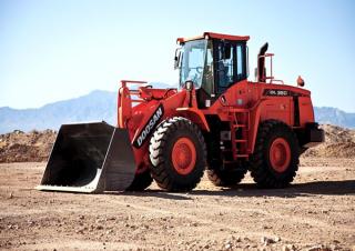 Gumikerekes homlokrakodók Doosan DL350-3