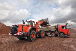 Gumikerekes homlokrakodók Doosan DL550-3