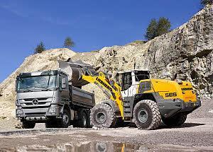 Gumikerekes homlokrakodók Liebherr L 566