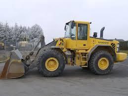 Gumikerekes homlokrakodók Volvo L120E