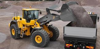 Gumikerekes homlokrakodók Volvo L150GLB