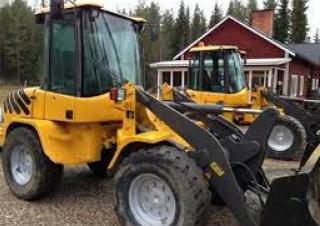 Gumikerekes homlokrakodók Volvo L32B
