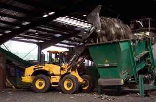 Gumikerekes homlokrakodók Volvo L45F