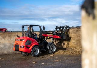 Gumikerekes homlokrakodók Manitou MLA 5-50 H