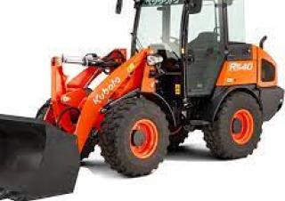 Gumikerekes homlokrakodók Kubota R540