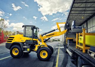 Gumikerekes homlokrakodók Yanmar V 120