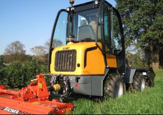 Gumikerekes homlokrakodók Giant V 452 T HD