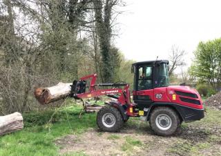 Gumikerekes homlokrakodók Yanmar V80