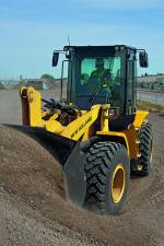 Gumikerekes homlokrakodók New Holland W130C TC