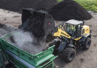 Gumikerekes homlokrakodók New Holland W170D LR