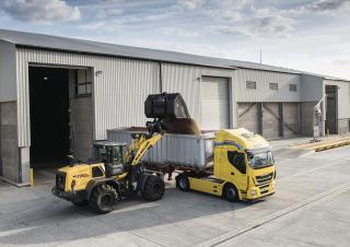 Gumikerekes homlokrakodók New Holland W170D LR