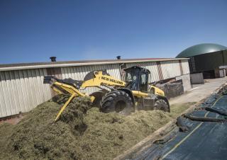 Gumikerekes homlokrakodók New Holland W170D LR