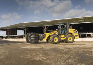 Gumikerekes homlokrakodók New Holland W70C Z-bar