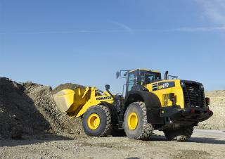 Gumikerekes homlokrakodók Komatsu WA470-8E0